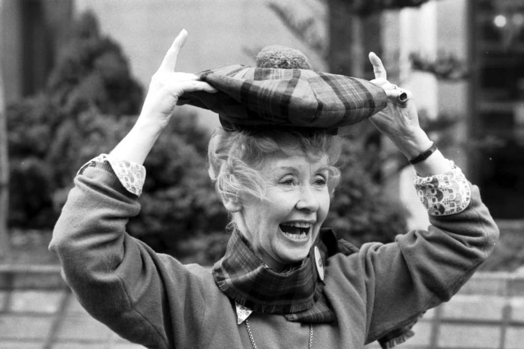 Emmy ödüllü oyuncu hayatını kaybetti - Resim: 9